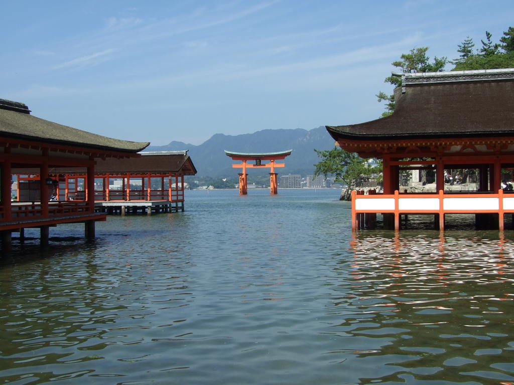 Hiroshima Tokyu Rei Hotel Exterior foto